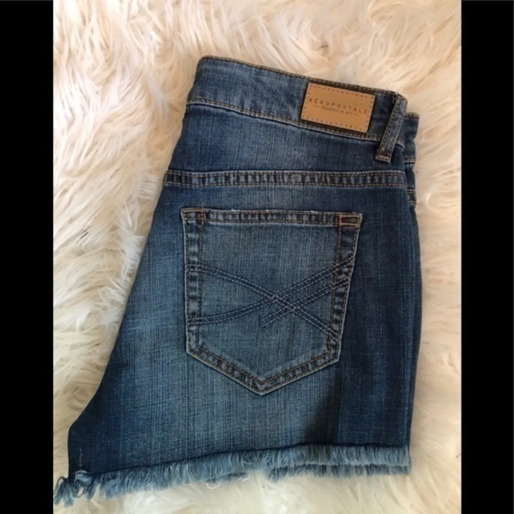 Blue jean shorts Aeropostale high waisted sz 2